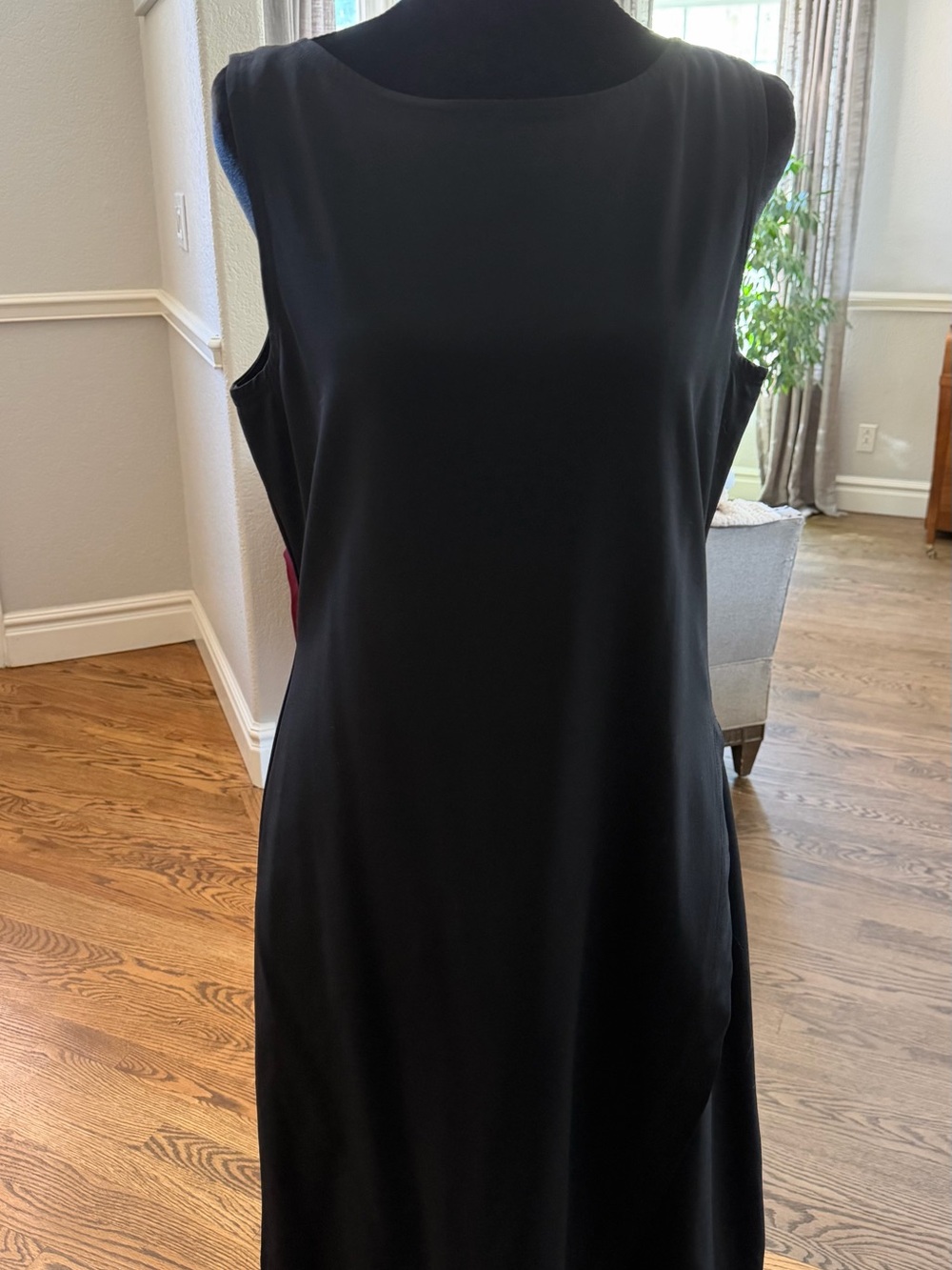 NWT- Theory Black Sleek Sleeveless Shift Dress